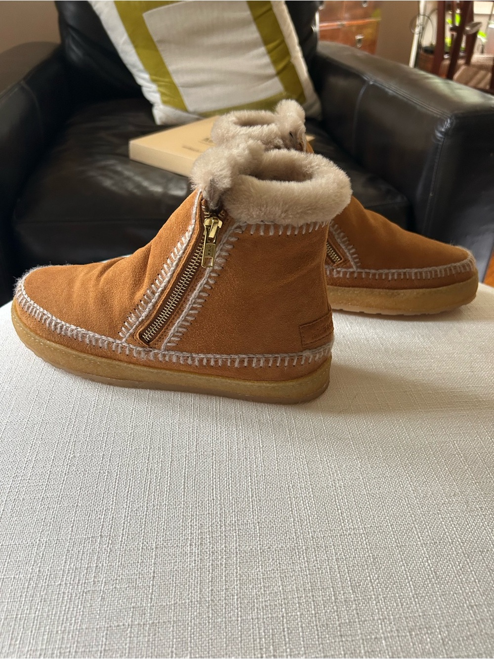 Shearling-Trim Suede Ankle Bootie - Chestnut